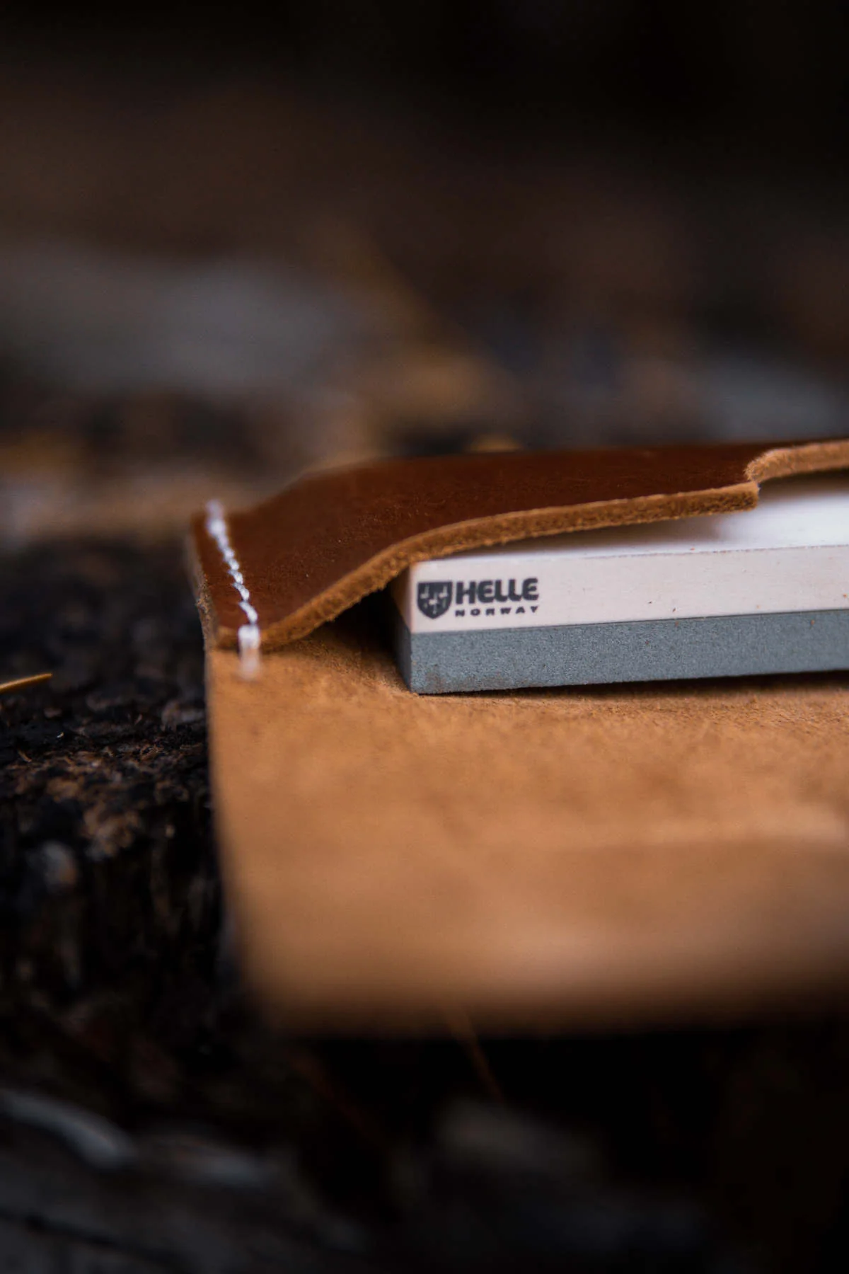 Sharpening stone S with leather holster - Image 5